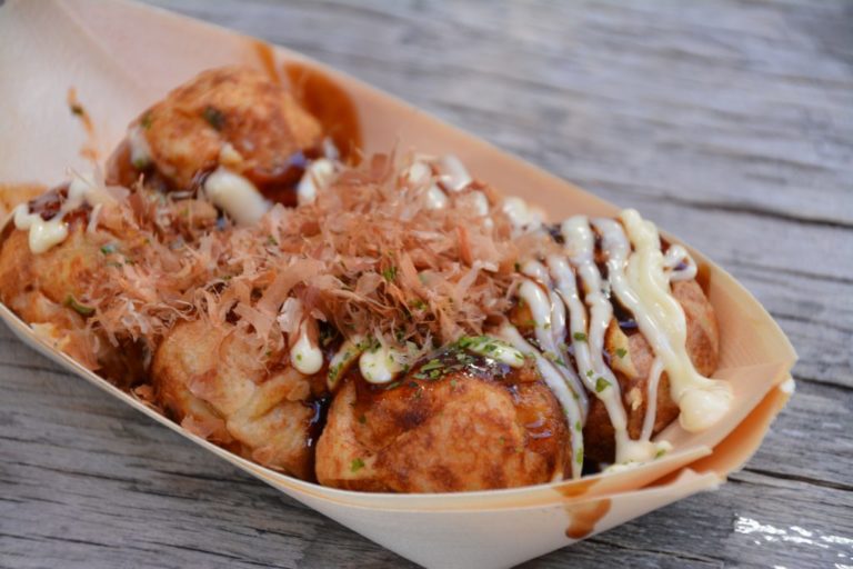 Tosix たこ焼きにキャベツは邪道でありえない!?関西や銀だこではどう? | としログ