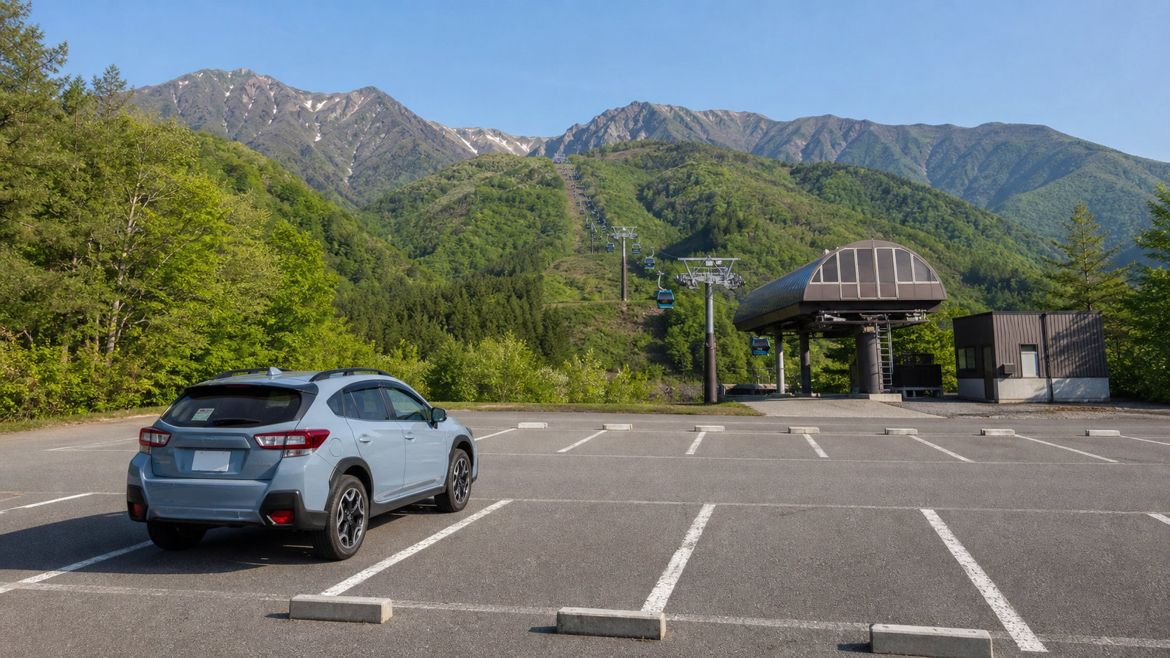 山岳ゴンドラの乗り場近くにある駐車スペースのイメージ